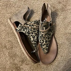 Leopard print sandals